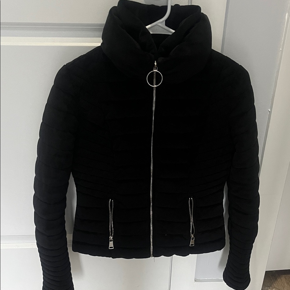 GUESS BLACK PUFFER HIGH COLLAR JACKET